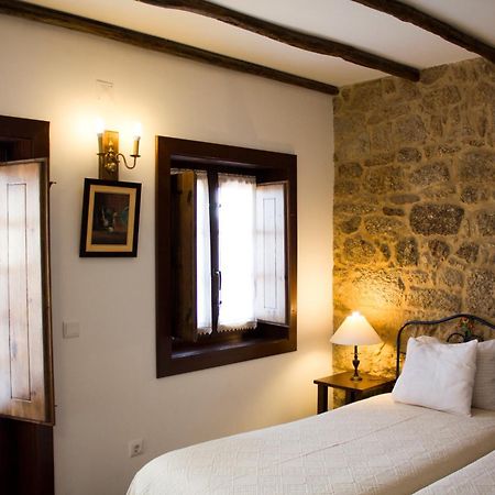 Casa D'Acha Villa São Miguel de Acha Exteriör bild