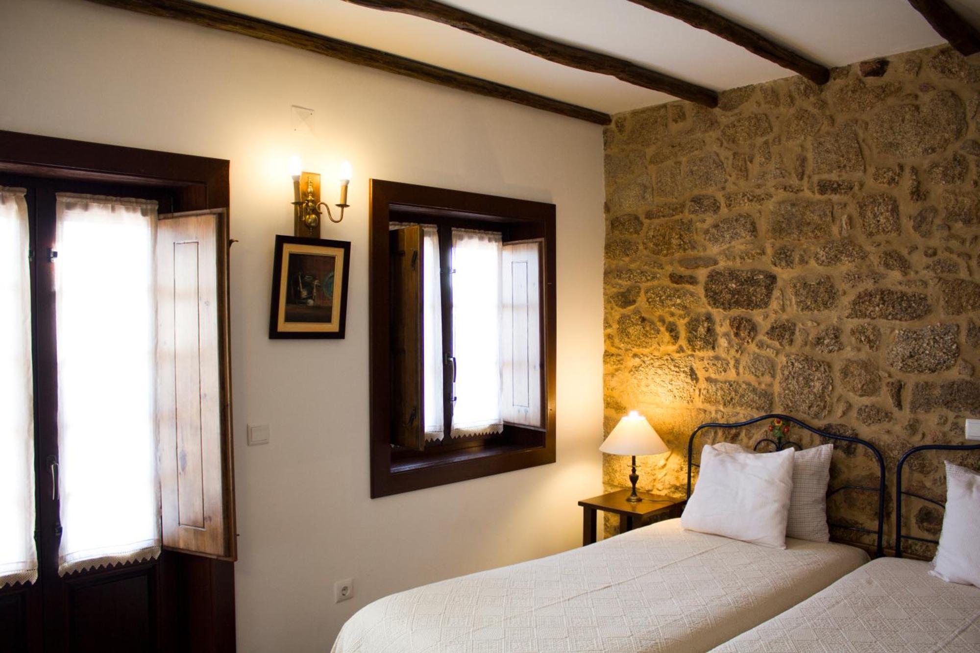 Casa D'Acha Villa São Miguel de Acha Exteriör bild